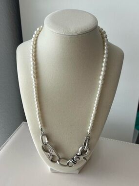 Well Done Pearl Necklace